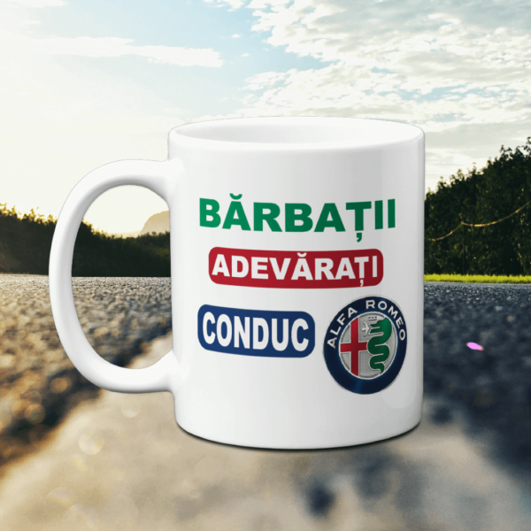 cana-personalizata-barbatii-adevarati-conduc-alfa-romeo-V4