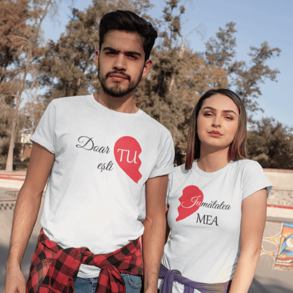 set-tricouri-cuplu-personalizate-albe-tu-esti-jumatatea-mea-V3