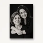 Tablou canvas cu un portret de studio, mamă și fiică Tablou canvas cu un portret de studio, mamă și fiică